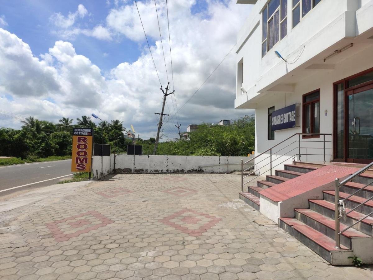 Subasree Cottage Tirunallar Bagian luar foto