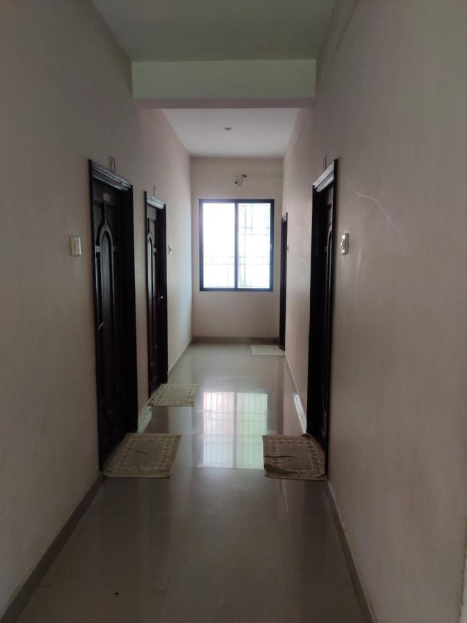 Subasree Cottage Tirunallar Bagian luar foto