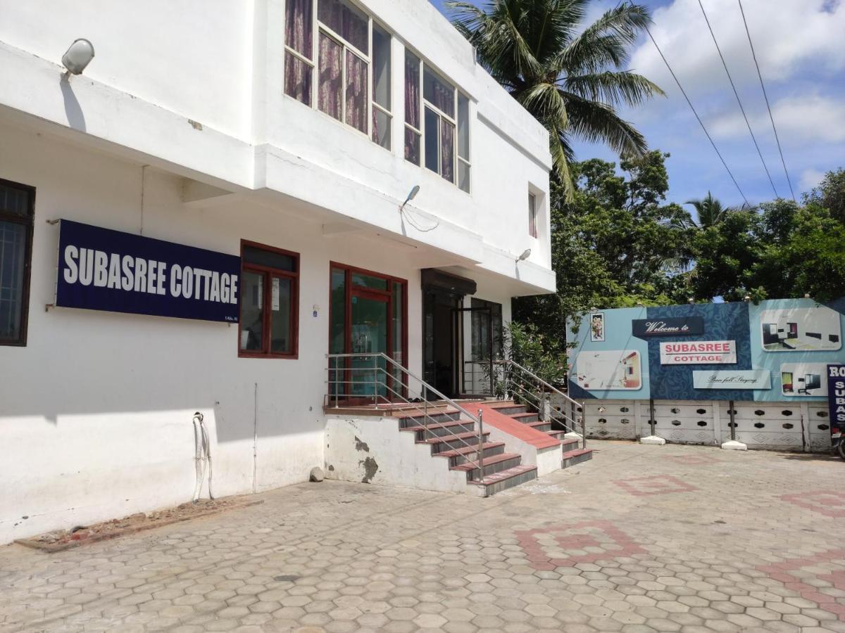 Subasree Cottage Tirunallar Bagian luar foto